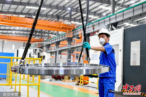 浙江湖州 技術人員趕制訂單產品，積極融入長三角科創走廊建設